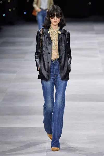 Look 37